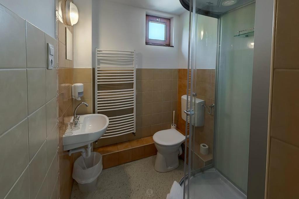 Hotel Aréna Kemping&Vendégház Budapest Esterno foto